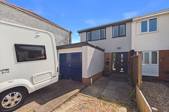 3 Bedroom Semi-detached House For Sale In Gorseinon Road, Penllergaer, SA4