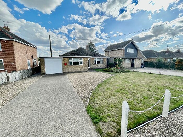 2 Bedroom Detached Bungalow For Sale In Bourne Road, Spalding, PE11