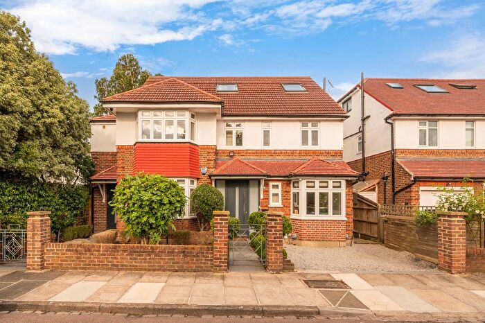 5 Bedroom Detached House To Rent In Vicarage Drive, East Sheen, SW14