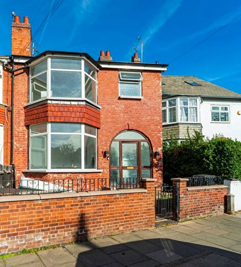 3 Bedroom Semi-Detached House For Sale In Main Street, Leicester, LE5