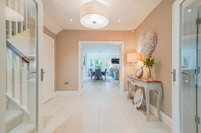 5 Bedroom Detached House For Sale In Blythe Way, Solihull, B91