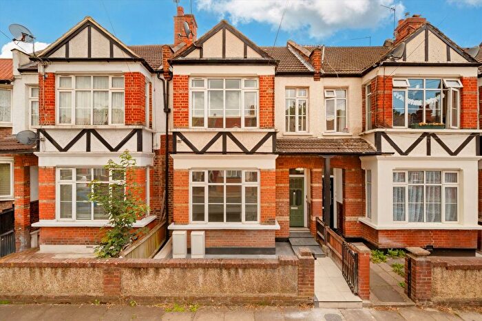 2 Bedroom Flat For Sale In Drayton Road, Harlesden, NW10