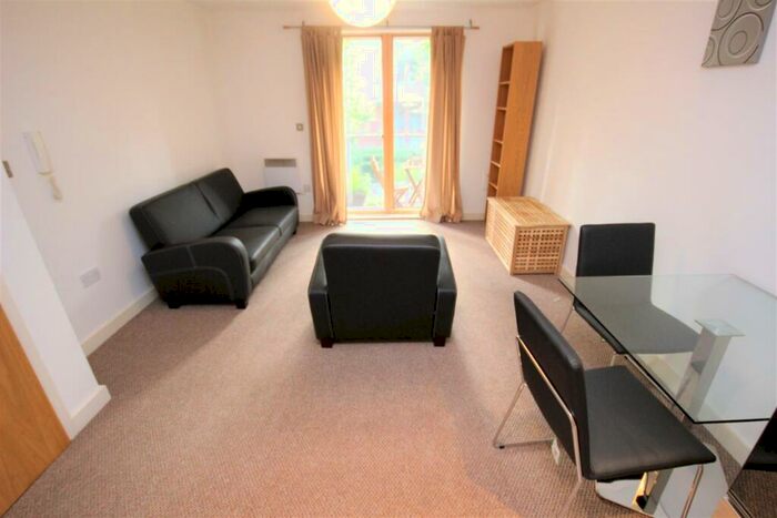 1 Bedroom Apartment To Rent In Barton Place, Hornbeam Way Manchester, M4