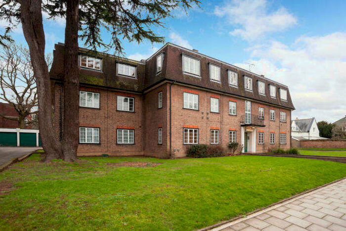 3 Bedroom Flat To Rent In Osterley Lodge, Church Road, Isleworth, TW7