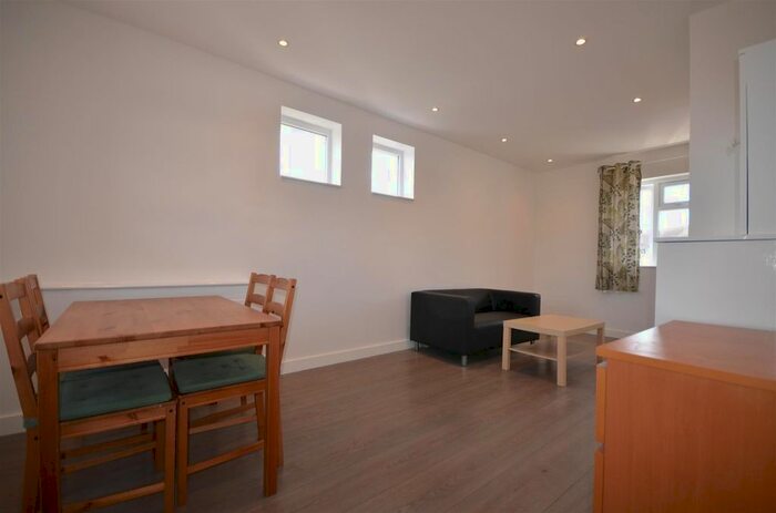 2 Bedroom Flat To Rent In Preston Road, Harrow, Middlesex, HA3