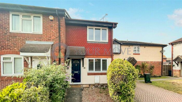 2 Bedroom End Of Terrace House To Rent In Smugglers Walk, Greenhithe, Kent, DA9