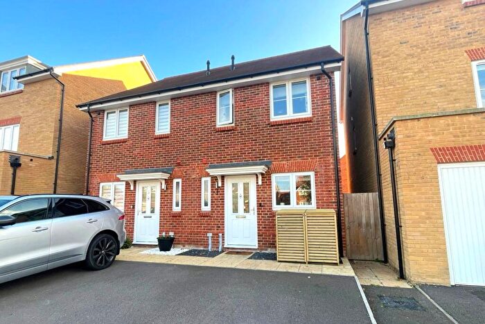 2 Bedroom Semi Detached House For Sale In The Wooldridges, Ash, Surrey, GU12