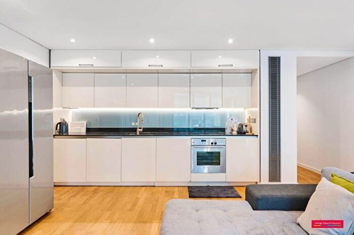 2 Bedroom Flat To Rent In Hermitage Street, London, W2