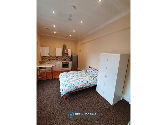 Studio To Rent In The Limes, Nottingham, NG5