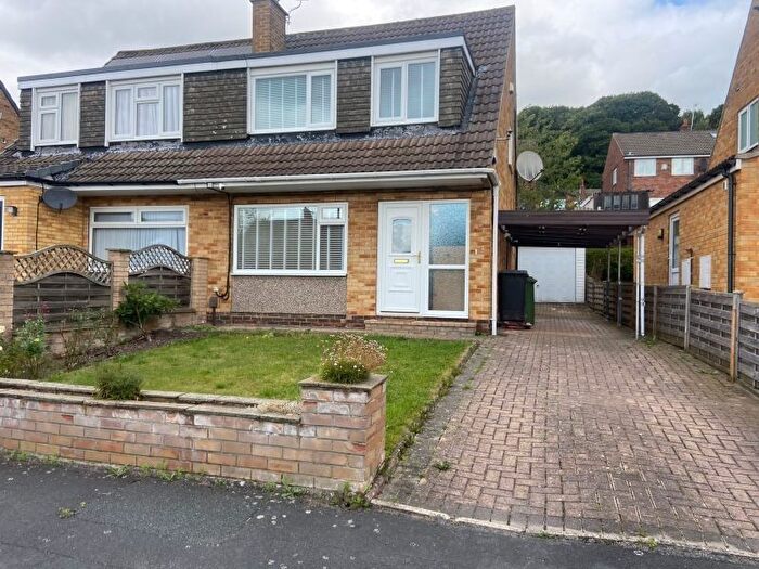 3 Bedroom Semi-Detached House To Rent In Hunger Hills Drive, Horsforth, Leeds, LS18