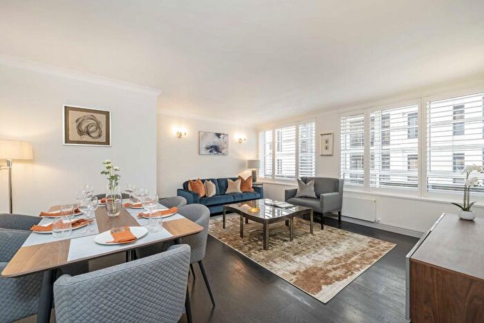 3 Bedroom Flat To Rent In Clarges Street, Mayfair, W1J