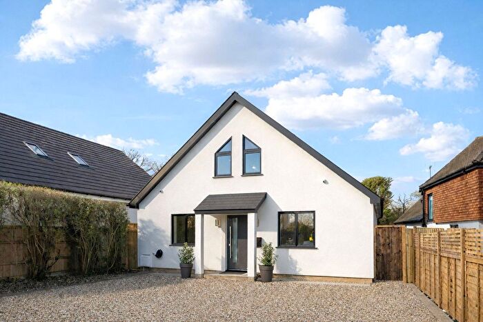 4 Bedroom Detached House For Sale In Surrey Gardens, Effingham Junction, KT24