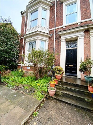 Studio To Rent In Flat, Woodside, Sunderland, Tyne And Wear, SR2