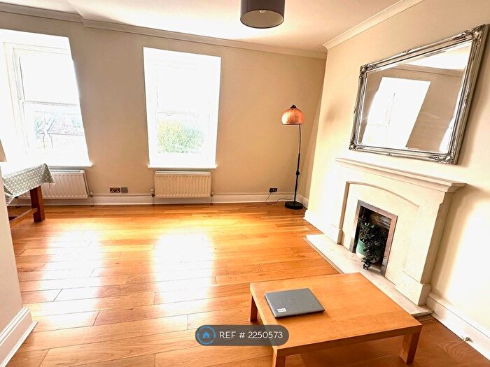 1 Bedroom Flat To Rent In First Avenue, Hove, BN3