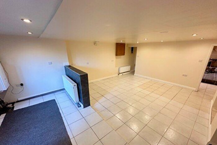 Studio To Rent In Station Road, Wakefield, WF4