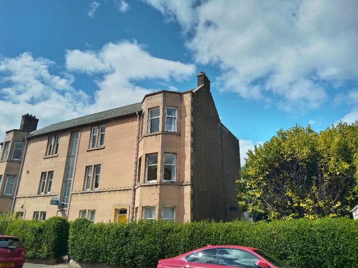3 Bedroom Flat To Rent In Comely Bank Grove, Comely Bank, Edinburgh, EH4