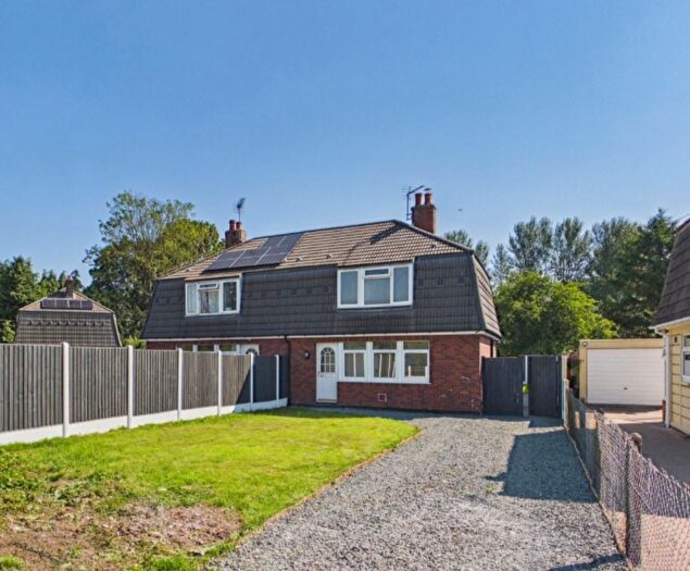 3 Bedroom Property To Rent In Marsh Meadows, Stafford, ST20