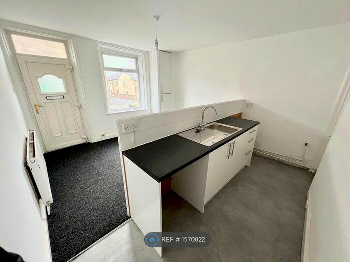 2 Bedroom Terraced House To Rent In Garden Road, Brighouse, HD6