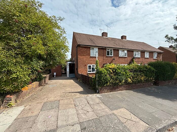 2 Bedroom Maisonette To Rent In Parkfield Drive, Northolt, UB5