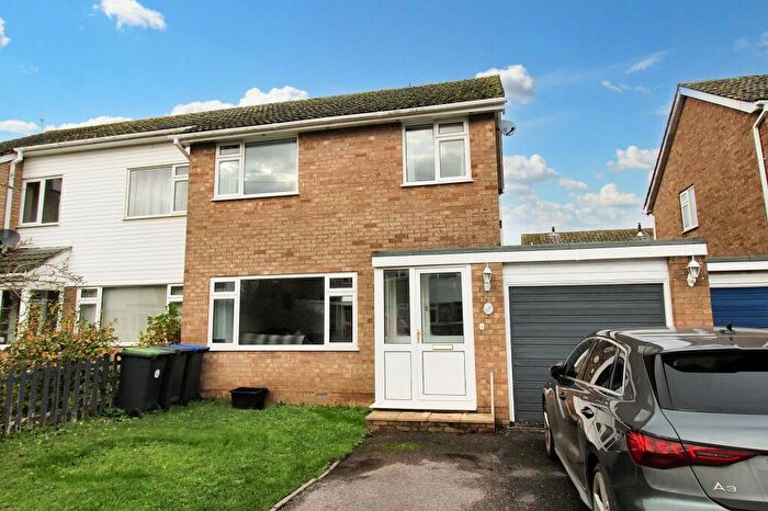 3 Bedroom Semi-Detached House For Sale In Greenacres, Downton, SP5