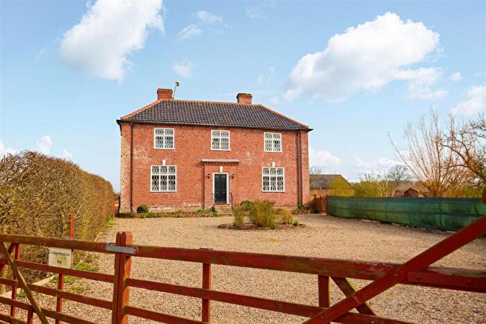 3 Bedroom Semi-Detached House For Sale In Smiths Road, Sotterley, Beccles, NR34