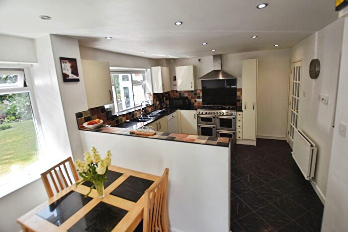 4 Bedroom Detached House For Sale In Bron Y Gamlas, Pontcysyllte, LL20