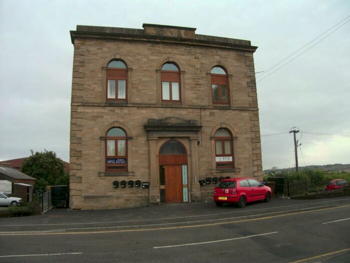 2 Bedroom Apartment To Rent In Spark Lane, Mapplewell, S75