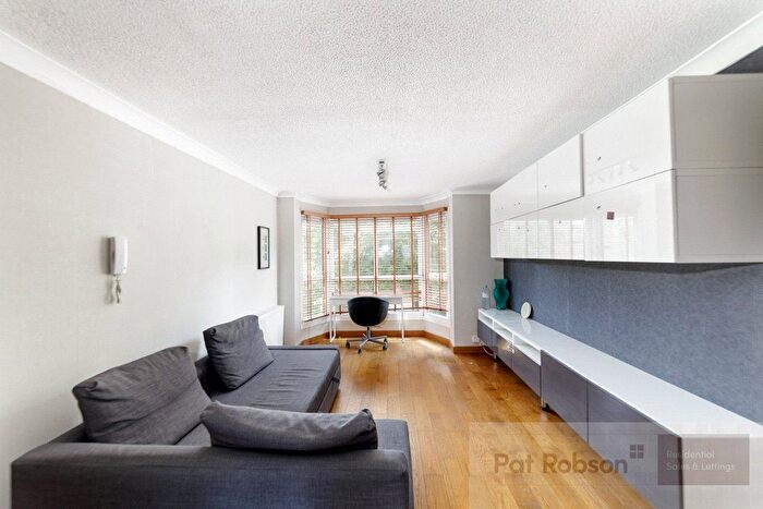 2 Bedroom Flat To Rent In Brandling Court, Akenside Terrace, Jesmond, Newcastle Upon Tyne, NE2