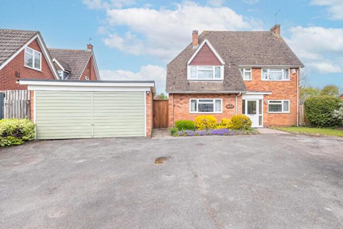 4 Bedroom Detached House For Sale In Ryton Road, Bubbenhall, Coventry, CV8