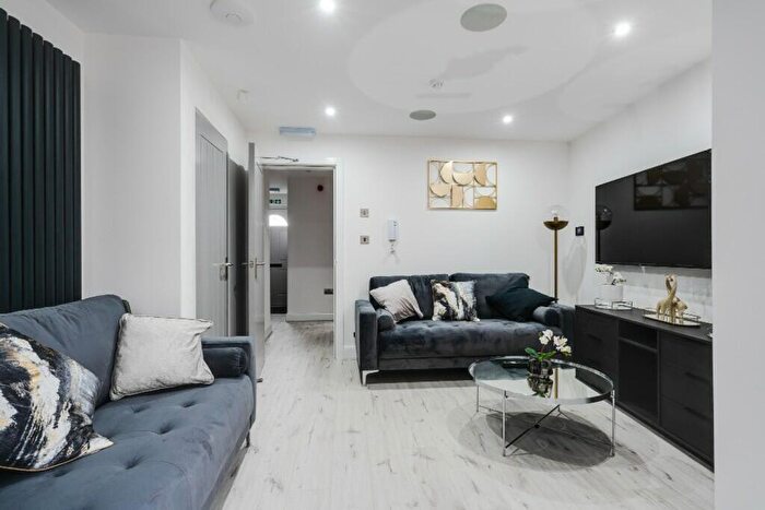 6 Bedroom House To Rent In Madelaine Street, Liverpool, L8