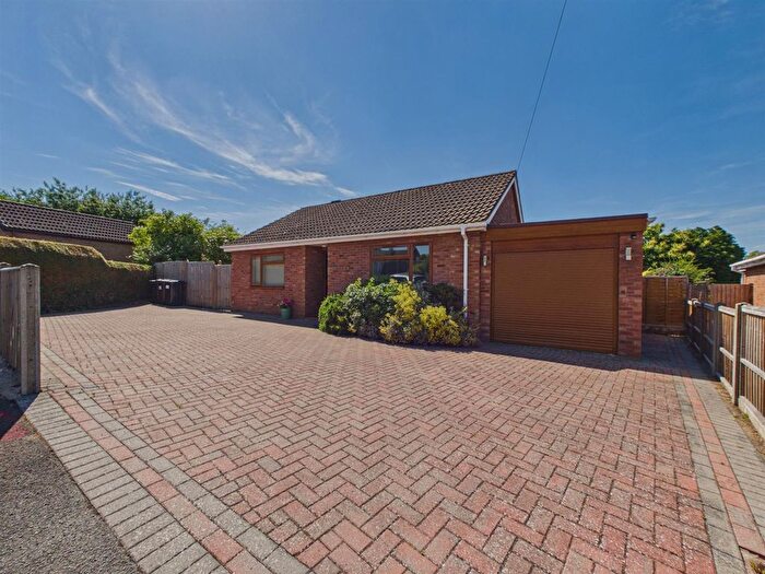 2 Bedroom Detached Bungalow For Sale In Tudor Close, Malvern, WR14