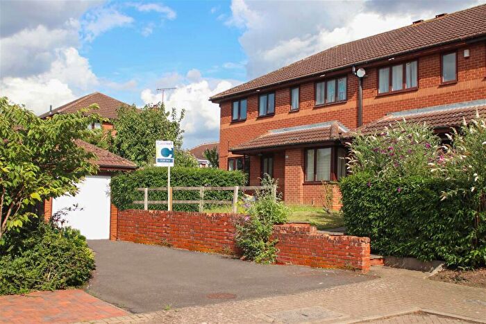 2 Bedroom House For Sale In Walkhampton Avenue, Bradwell Common, Milton Keynes, MK13