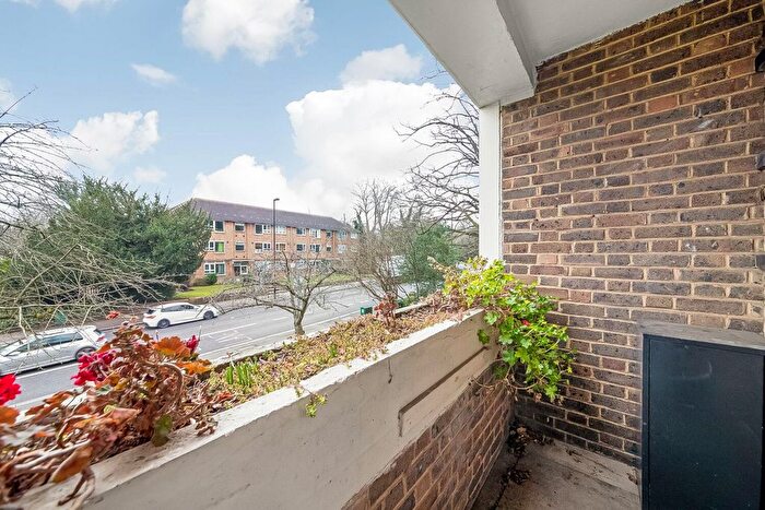 1 Bedroom Flat To Rent In Westwood Hill, London, SE26
