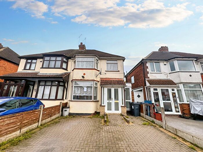 3 Bedroom Semi-Detached House To Rent In Gotham Road, Birmingham, B26