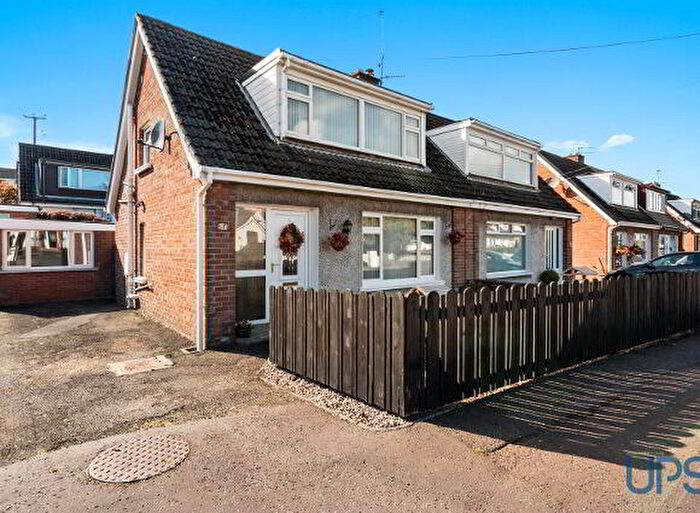 3 Bedroom Semi-Detached Bungalows For Sale In Moss Road, Lisburn, BT27