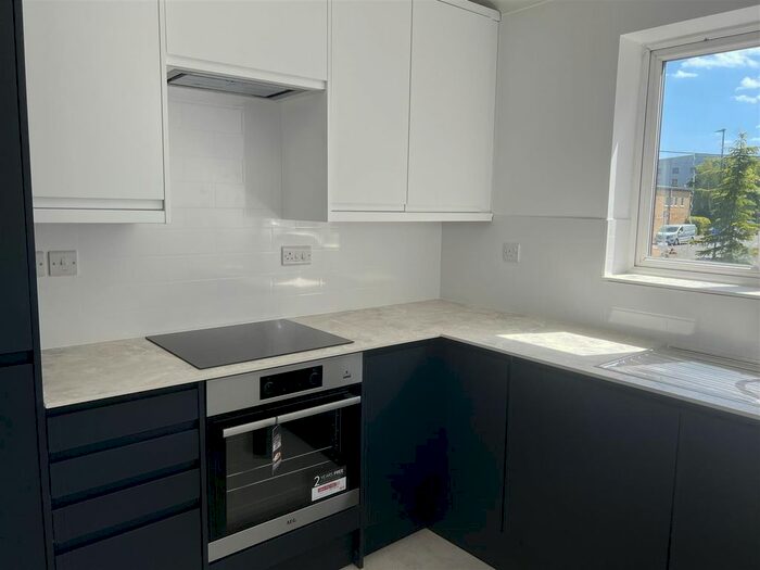 1 Bedroom Flat To Rent In Black Swan Close, Pease Pottage, Crawley, RH11