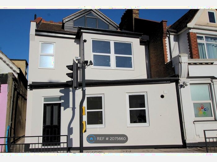 1 Bedroom Flat To Rent In London Road, Westcliff-On-Sea, SS0