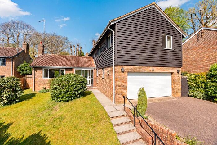 4 Bedroom Detached House For Sale In Bluebells, Welwyn, AL6