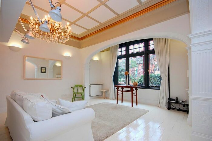 1 Bedroom Flat To Rent In Heathfield Park, London, NW2