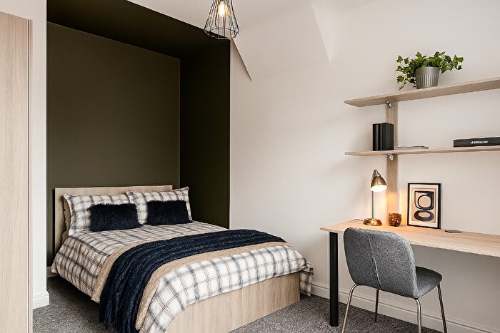 6 Bedroom House To Rent In Adelaide Road, Liverpool, Merseyside, L7