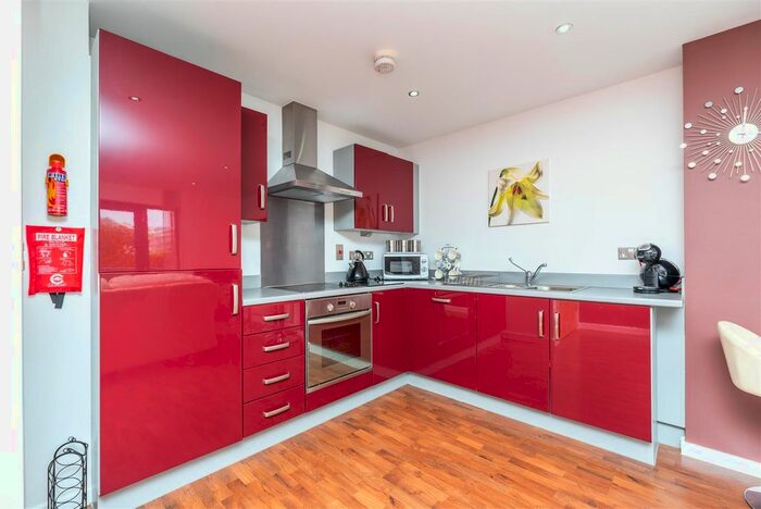 1 Bedroom Property To Rent In Kings Road, Swansea, SA1