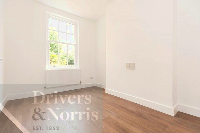 5 Bedroom Maisonette To Rent In Camden Road, Camden, London, NW1