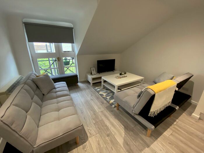 1 Bedroom Flat To Rent In Castle Street, Plymouth, PL1