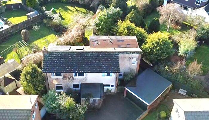 5 Bedroom Detached House For Sale In Park Street, Earls Barton, Northamptonshire, NN6