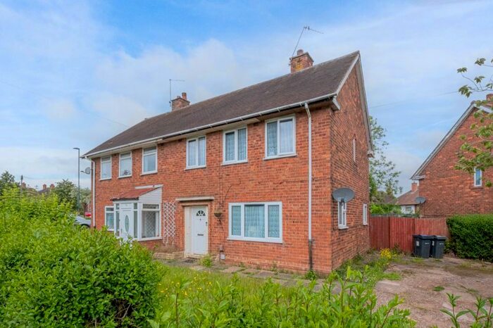 3 Bedroom Property To Rent In Hopedale Road, Quinton, Birmingham, B32