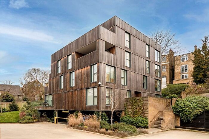 2 Bedroom Flat To Rent In Churchwood Gardens, Honor Oak, SE23