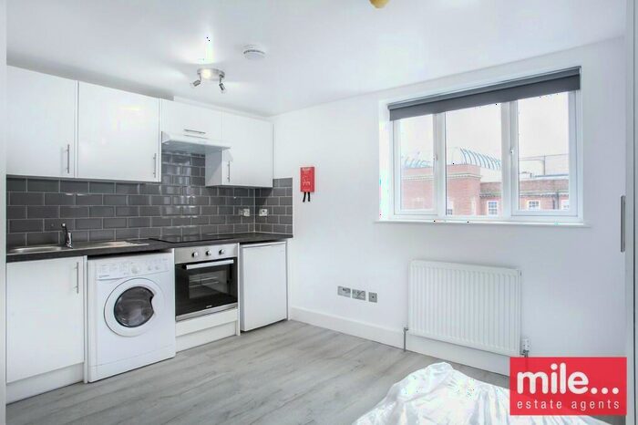 Studio To Rent In Sunnyside Terrace, London, NW9