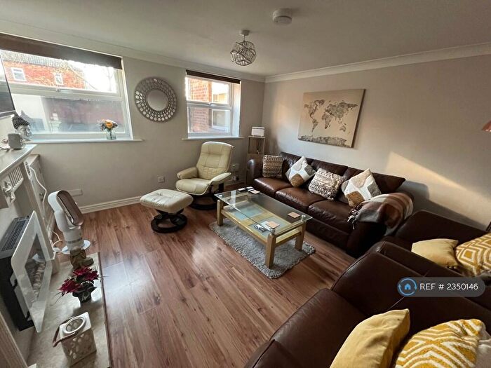 1 Bedroom Flat To Rent In Rosedale Mansions, Hull, HU3