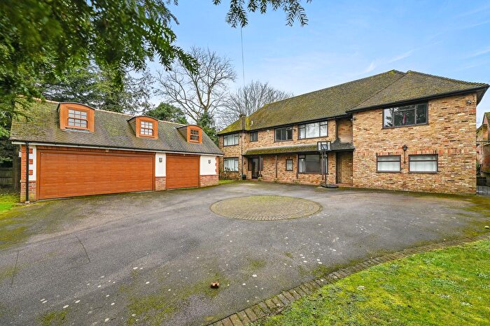 6 Bedroom Detached House To Rent In North Park, Gerrards Cross, SL9