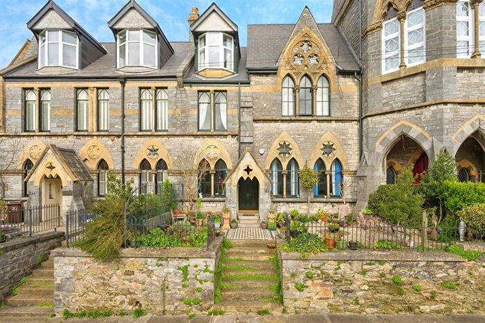 6 Bedroom Terraced House For Sale In Western College Road, Plymouth, PL4